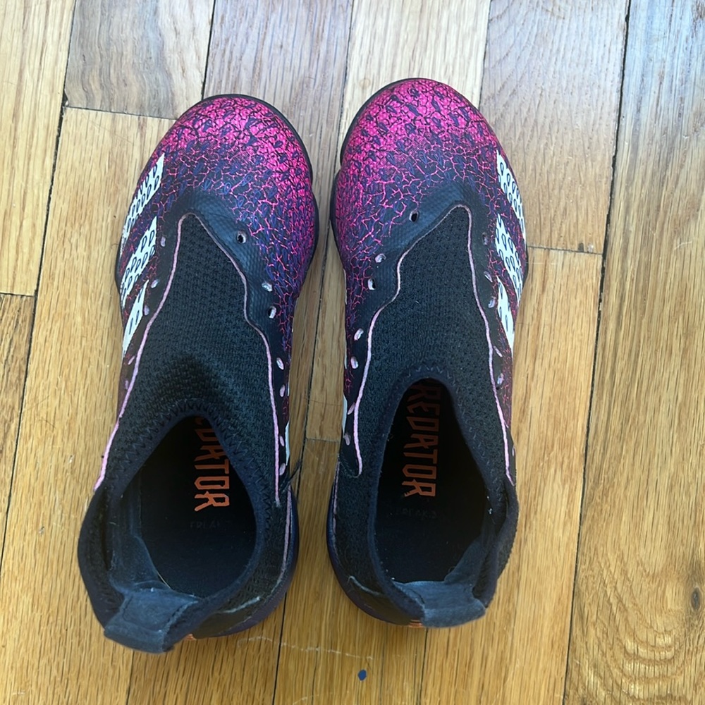 Kids Predator Adidas soccer cleats - barely worn!